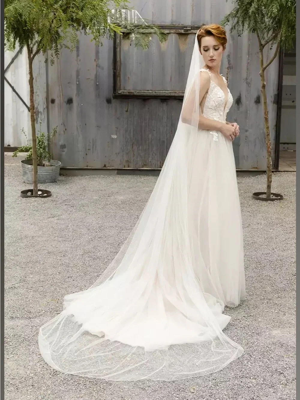 En Vogue V2292C ivory/black edge